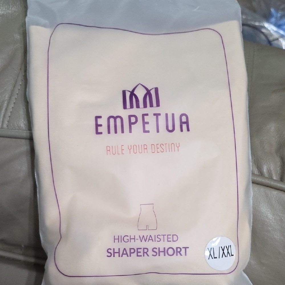 NEW Empetua High-Waisted‎ Shaper Short Women's Beige Size XL/XXL